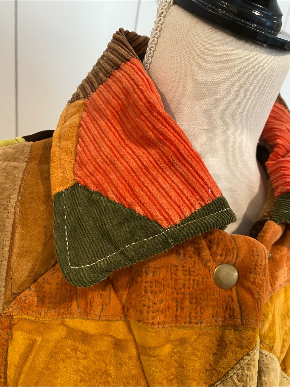 Vintage handmade Patchwork Quilted Jacket in Autumn Tones - Picture 3 of 8